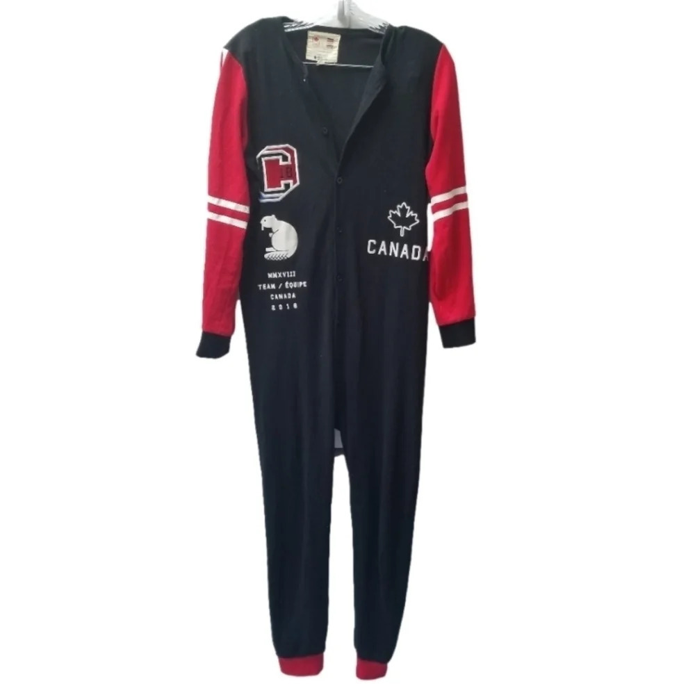 Hudson's Bay Olympics Team Canada 2018 Rare Pyjama Jumpsuit Black Red Beaver - Picture 2 of 11